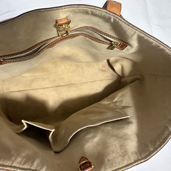 authentic LV Hampstead - Picture 7 of 11